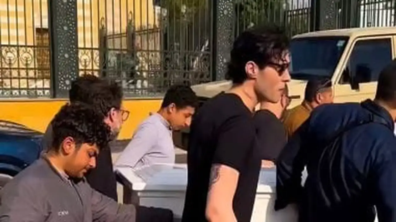 نجوم الوسط الفني يشيعون جثمان والد ليلى فاروق بمشاركة أمير عيد وتامر هاشم